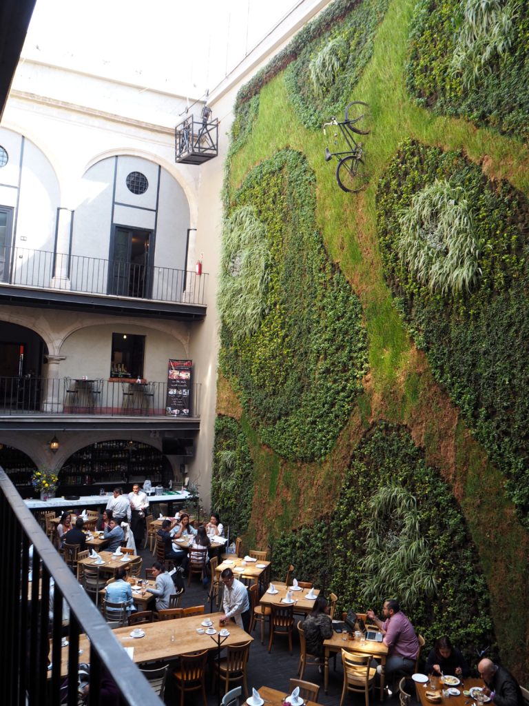 Hotel Downtown in Mexico City - Modern Stripes